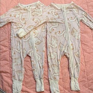 Baby/Toddler Swan Print Pink One-Piece Zip Footed Pajamas